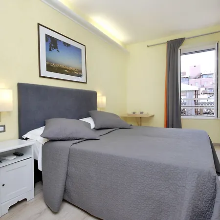 Daplace - Hqh Colosseo בית הארחה רומא