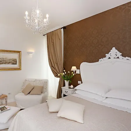 בית הארחה Daplace - Hqh Colosseo 4*