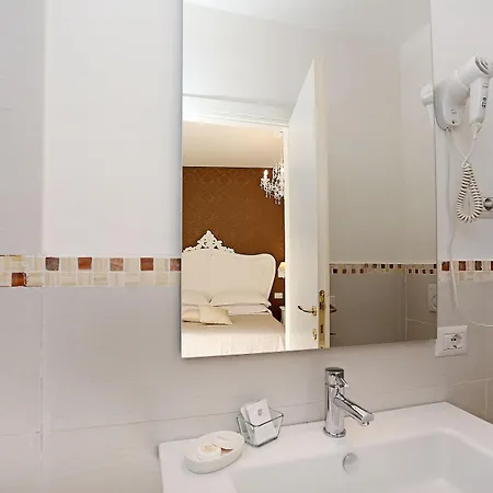 Daplace - Hqh Colosseo Guest house Rome