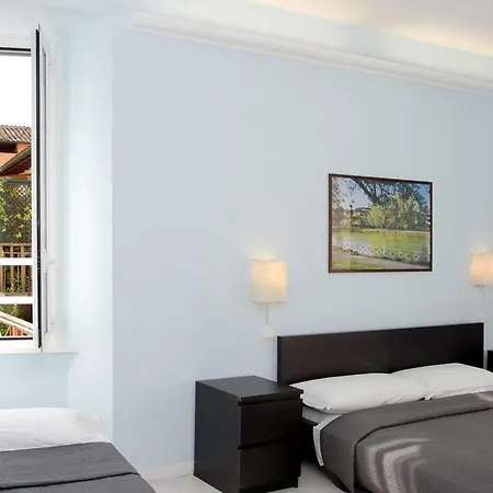 Guest house Daplace - Hqh Colosseo Rome