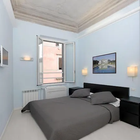 Daplace - Hqh Colosseo Guest house